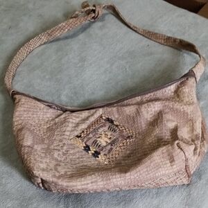 Elegant Textured Shoulder Bag